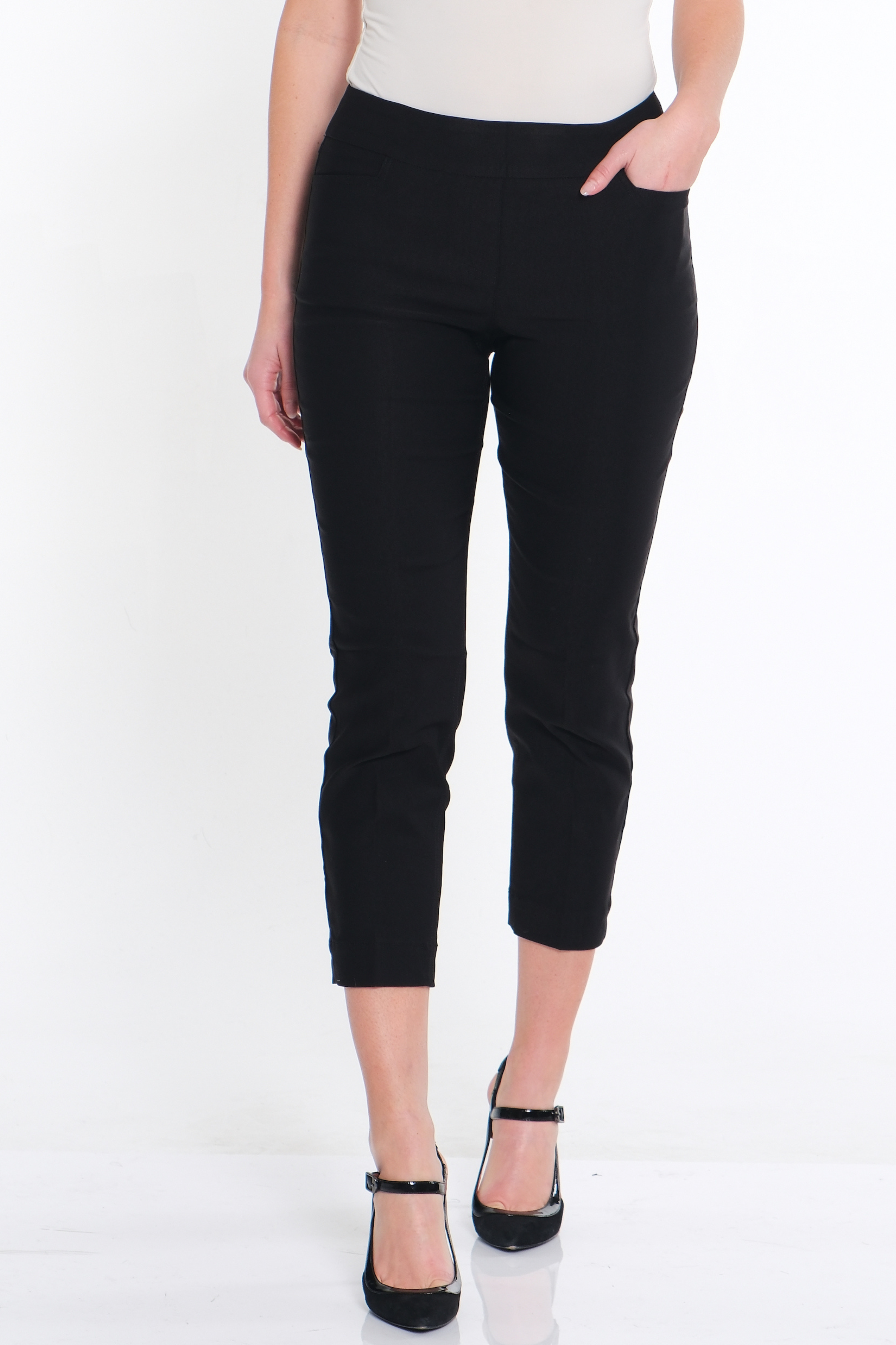 Petite Pull-On Crop Pant With Real Front & Back Pockets - Black