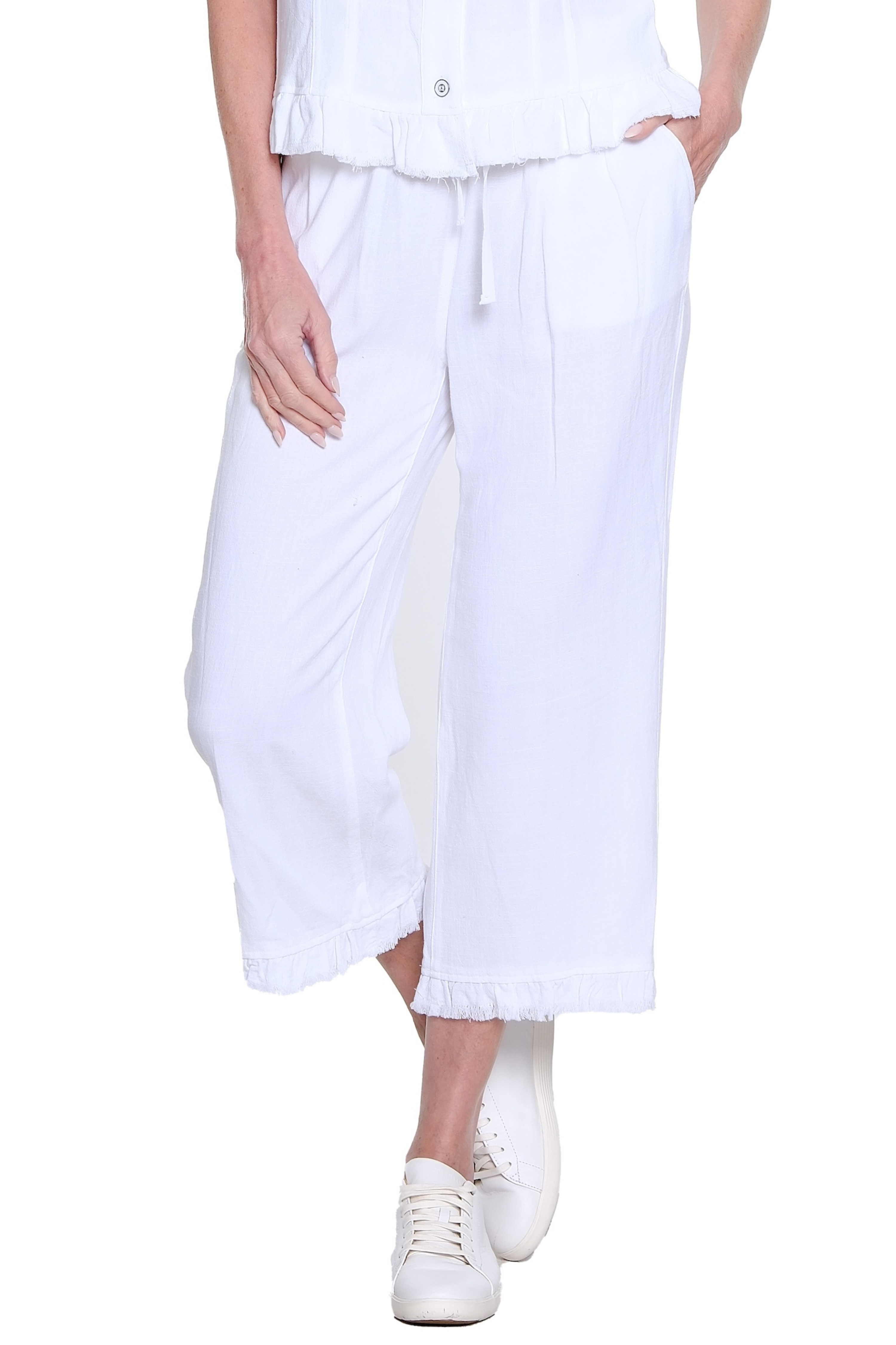 Plus Size Ruffle Hem Crop Pant - White