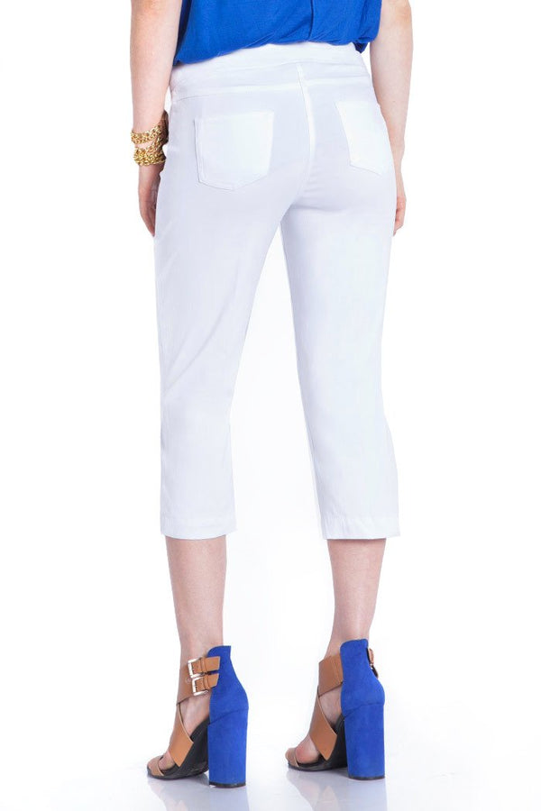 Plus Size White Pull On Capri Pants With Pockets
