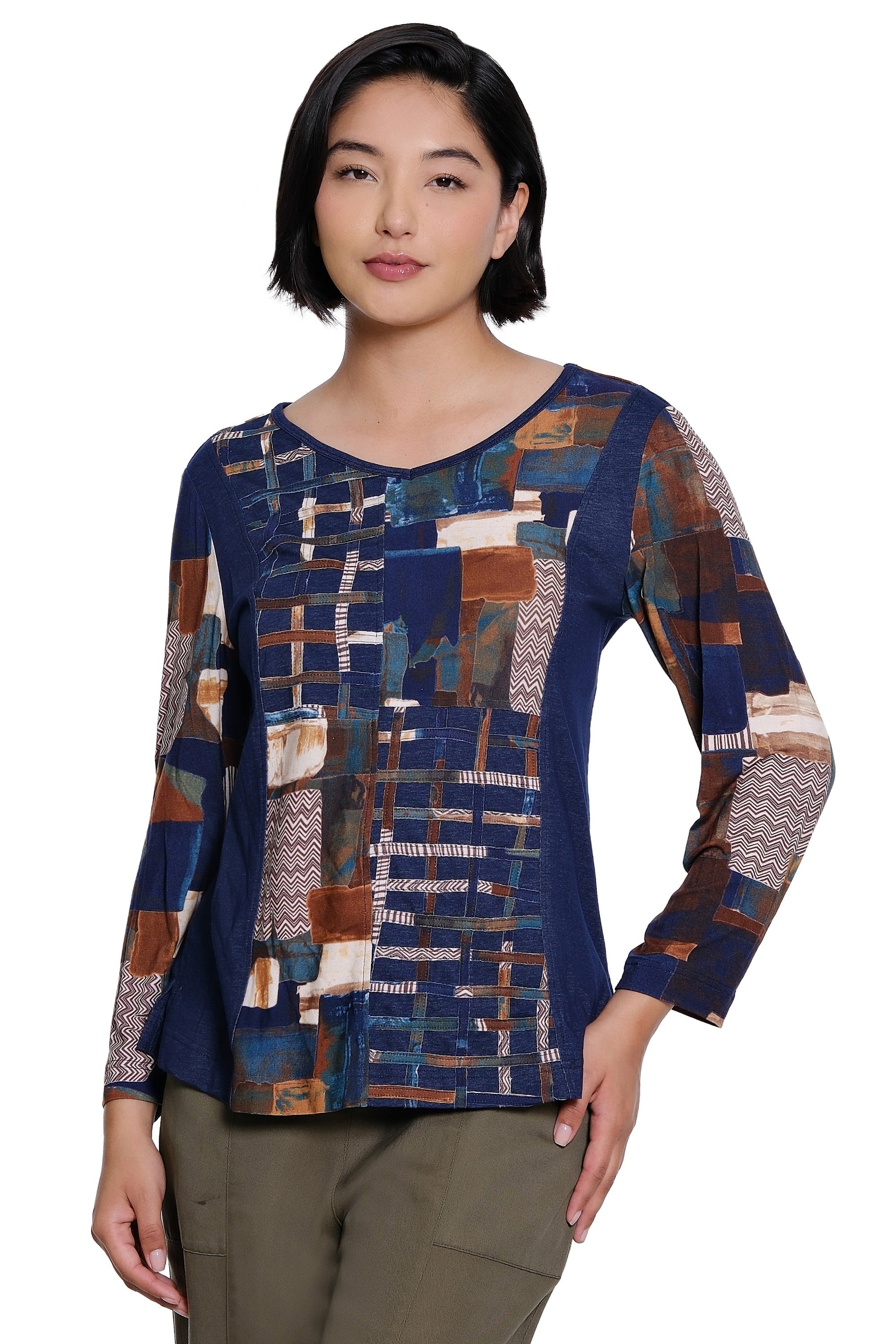 Printed Knit Popover Top with V-Neck and Long Sleeves - Navy Multi