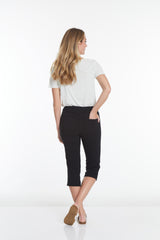 Pull On Black Capri Pants With Pockets