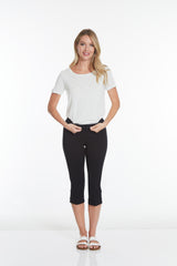 Plus Size Black Pull On Capris with Pockets