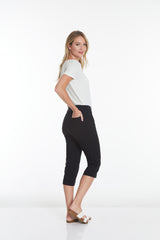 Pull On Black Capri Pants With Pockets