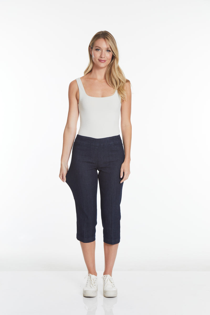 Plus Size Pull On Denim Capris With Pockets