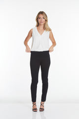 PULL ON NARROW LEG PANT - Black