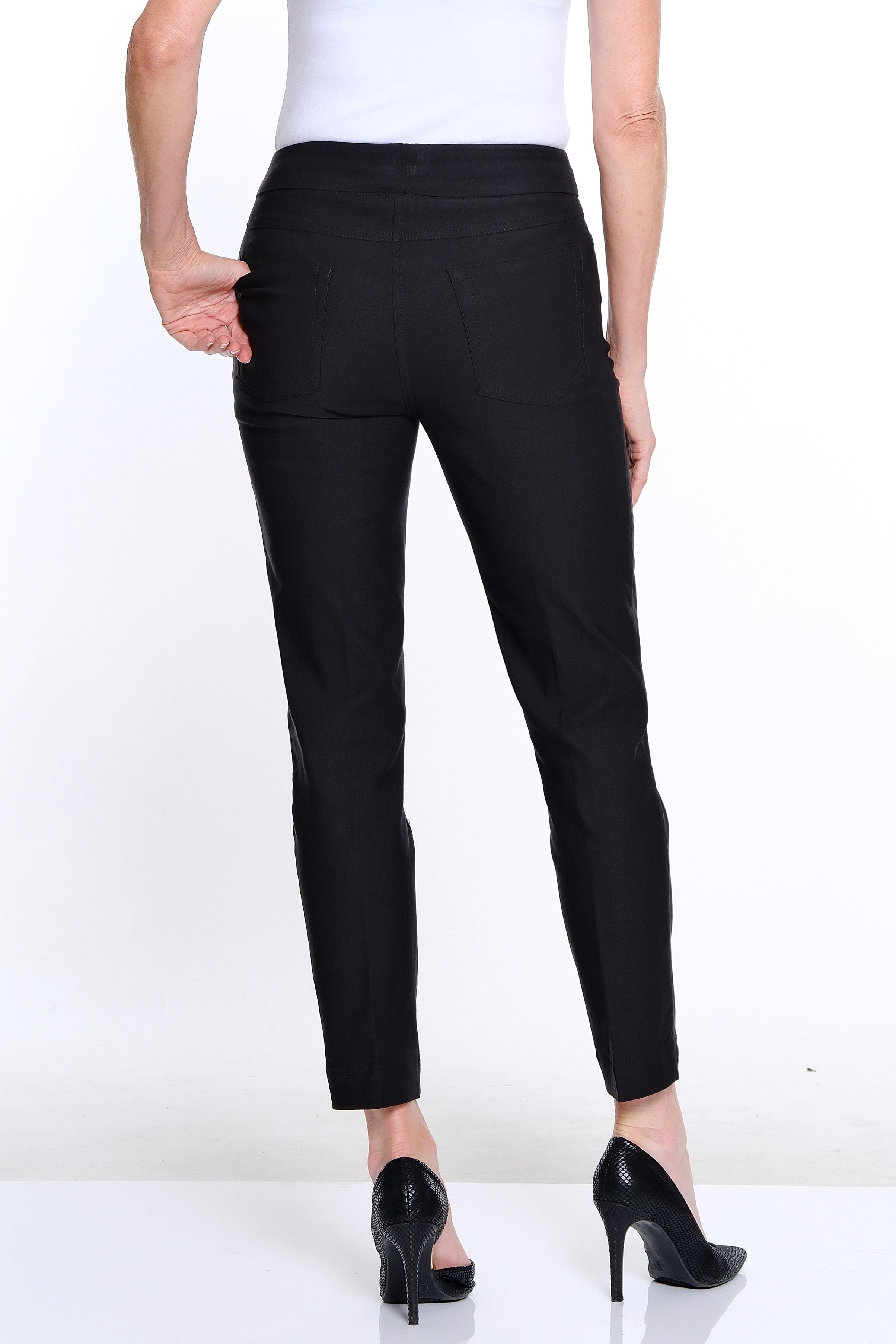 Thin Her Fine Line Twill Ankle Pant - Black