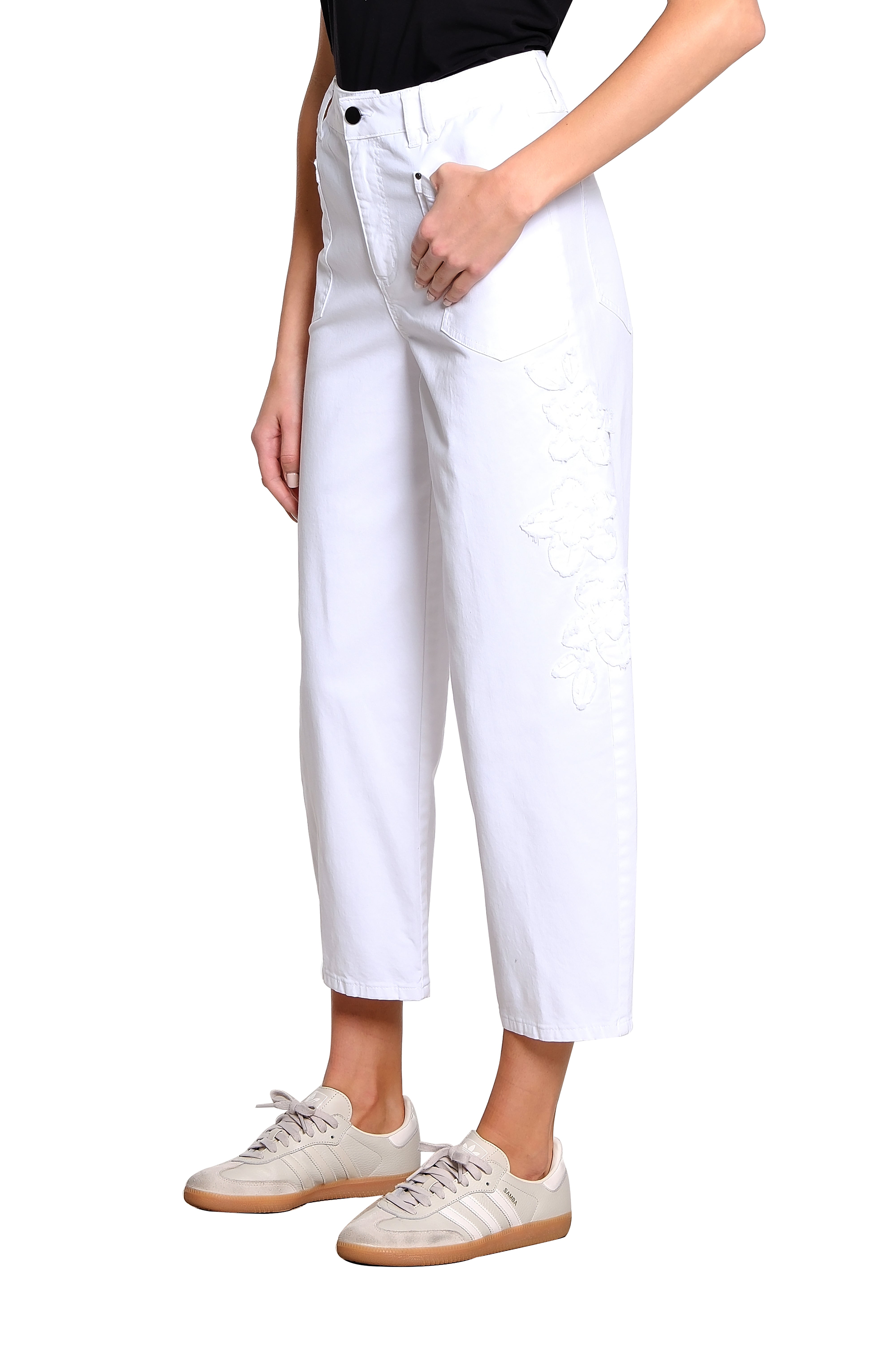 Tapered Leg Ankle Jean – White