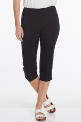 Plus Size Black Pull On Capris with Pockets