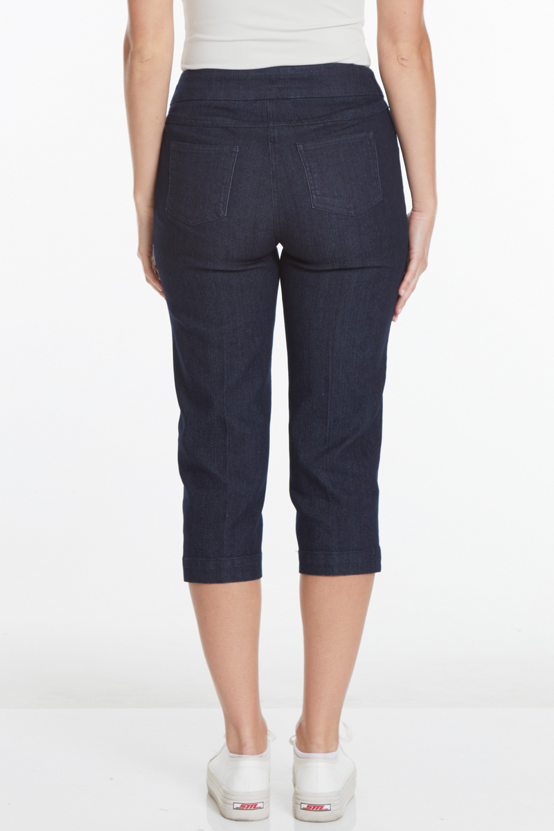 Plus Size Pull On Denim Capris With Pockets