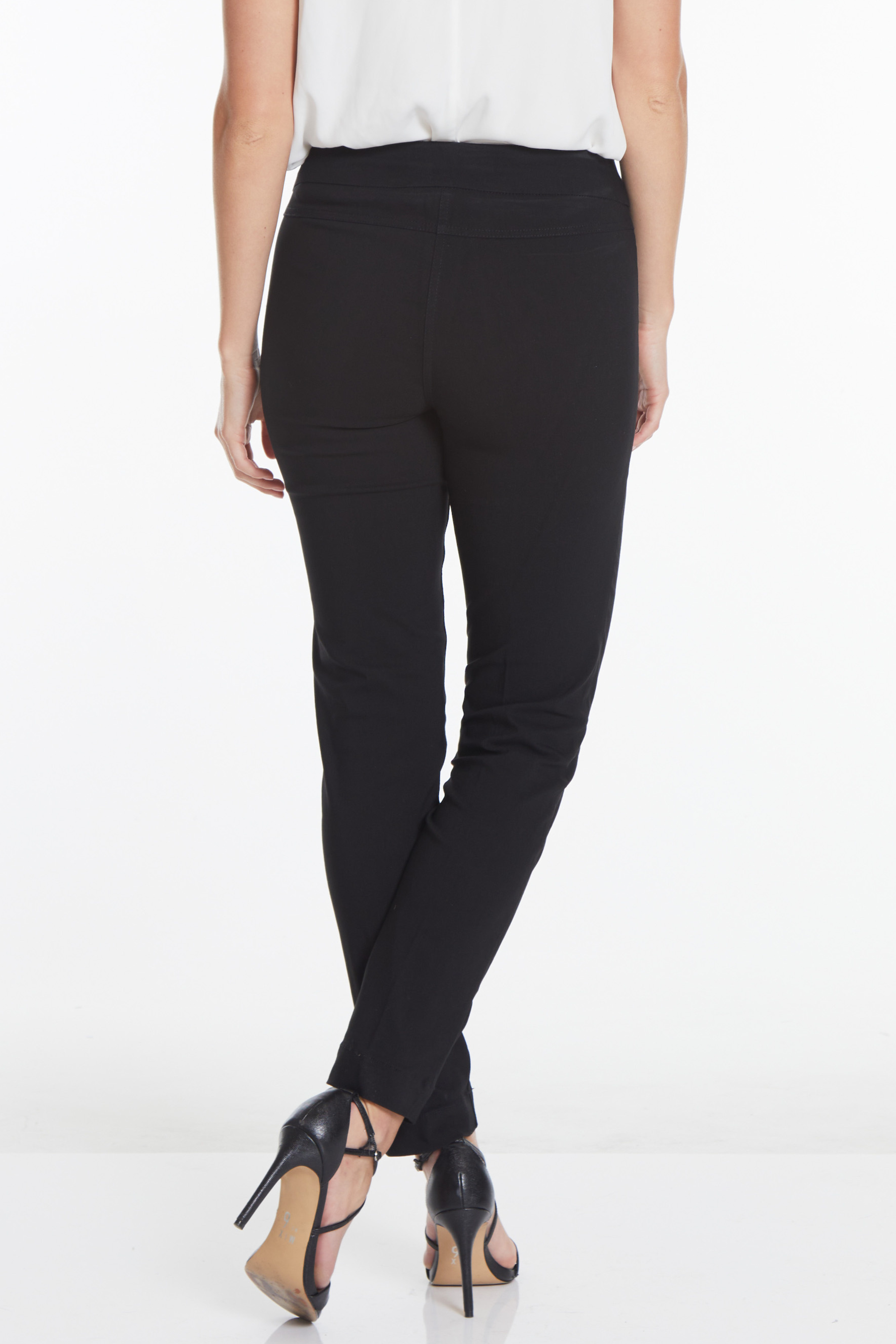 Pull-On Narrow Leg Pant - Black