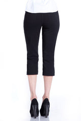 Plus Size Black Pull On Capris with Pockets
